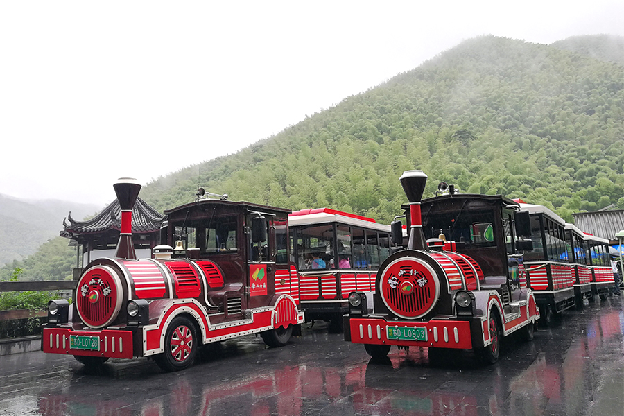 20-seater clausa raeda classic magna invia sightseeing train