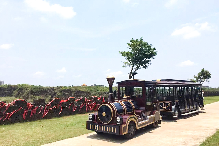 28-seater clausa raeda classic magna invia sightseeing train