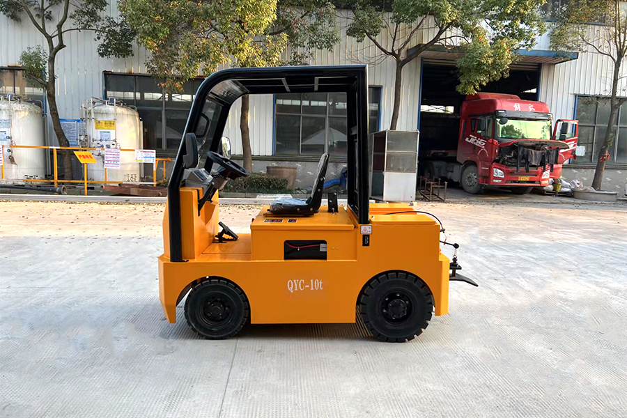 10T-A Industrial utilitatem Tow tractor