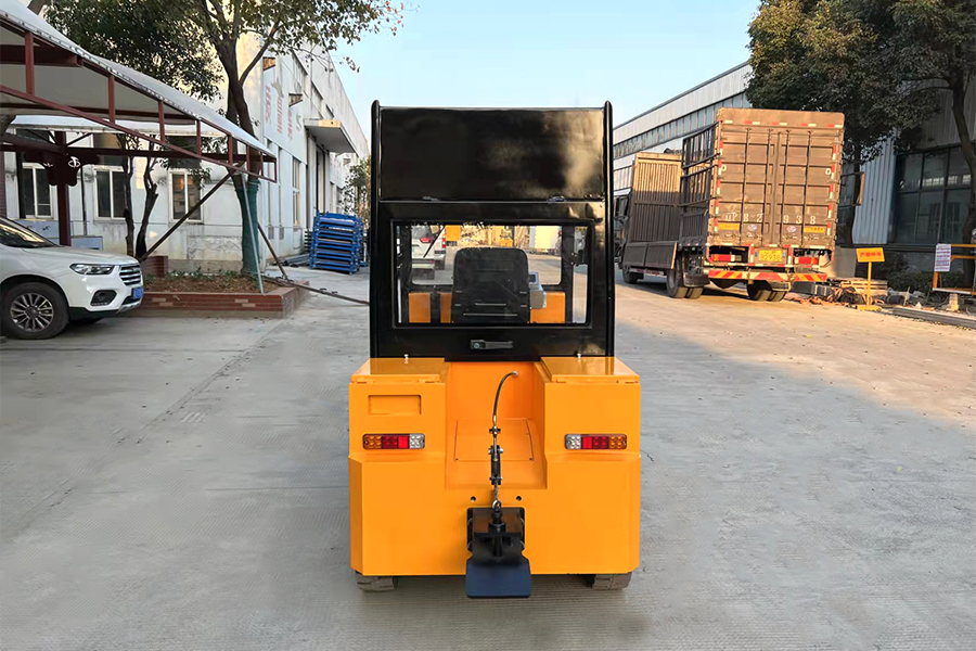 10T-A Industrial utilitatem Tow tractor